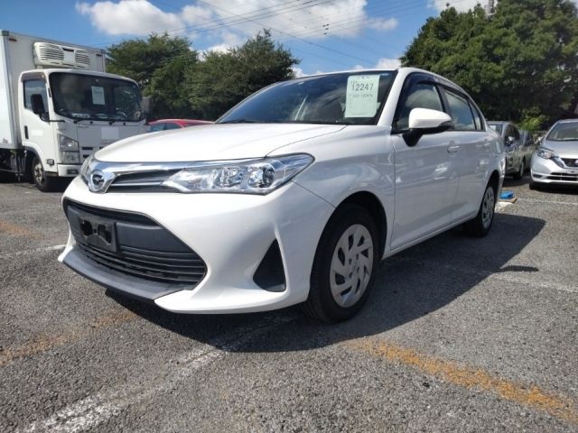 12247 Toyota Corolla axio NRE161 2018 г. (LUM Tokyo Nyusatsu)